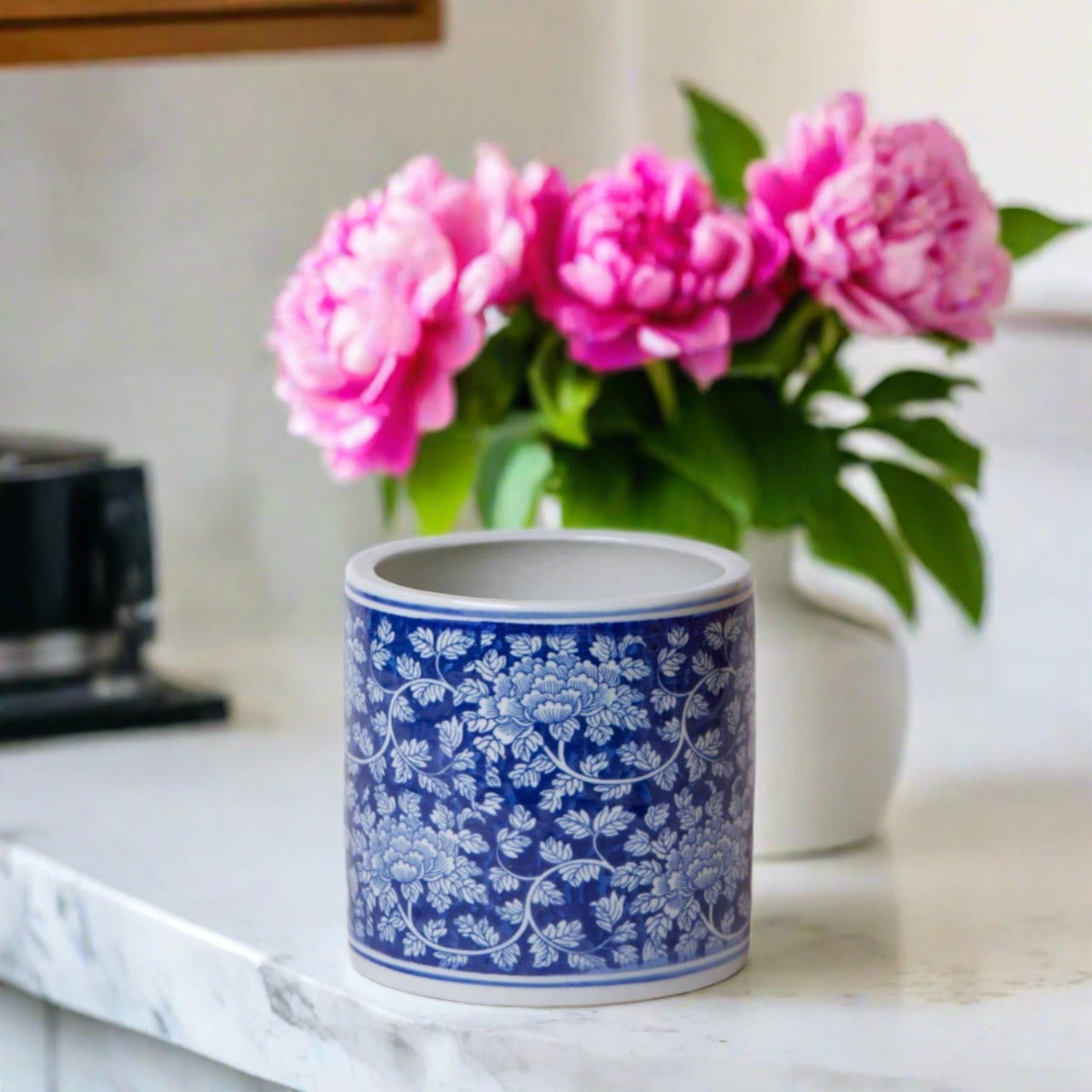 Dark Scrolling Peony Blue and White Porcelain Cachepot